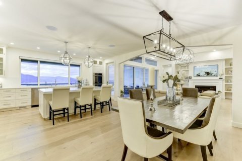 QVA-Luxury-Kitchen-and-Dining-Area-1570-Antler-Court