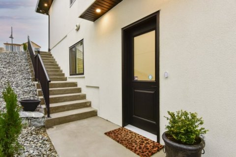 QVA-Luxury-Lower-Side-Entry-1570-Antler-Court