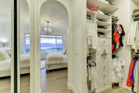 QVA-Luxury-Walk-In-Closet-1570-Antler-Court